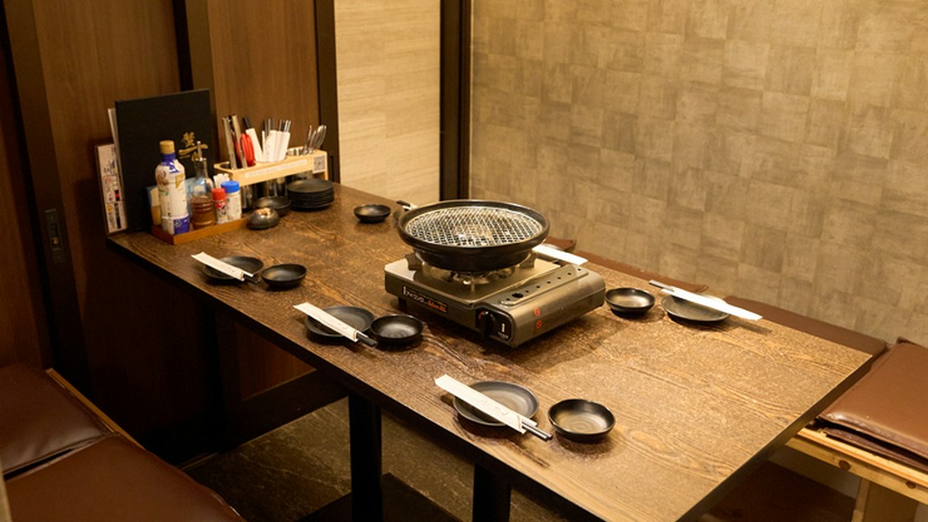 落ち着いた雰囲気の上質空間。ビジネスシーンでの接待や会食に