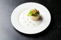 なめらかなポテトに蟹味噌のコクを加えた、大人のための贅沢ポテサラ。お酒との相性も抜群です。