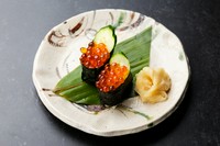 一粒一粒がキラキラと輝く、海の宝石いくらを軍艦で。口の中でプチプチと弾ける食感と共に、凝縮された濃厚な旨みが格別です。