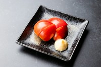甘くて瑞々しいフルーツトマトを、キンキンに冷やしてご提供。フルーツのような濃厚な甘さと、トマト本来の爽やかな酸味が口直しにも最適です。