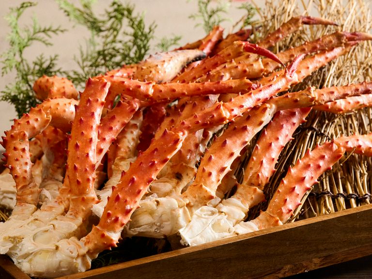 全国各地の漁港から直送。旬と鮮度にこだわる海の幸