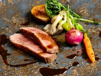 四季折々の食材で表現したイノベーティブフレンチ『ディナーコース』