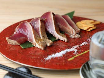 絶品鰹を香り豊かに楽しむ『鰹のわら焼き』