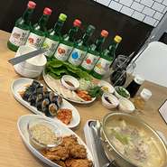 本場のタッカンマリを食べやすくアレンジしました！
自分好みにカスタムしたタレに付けてお召し上がりください！