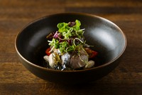 薪によって食材本来の持ち味が際立つ『秋鯖 茄子 おおまさり』