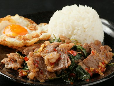 華やかなタイ料理で一味違う女子会