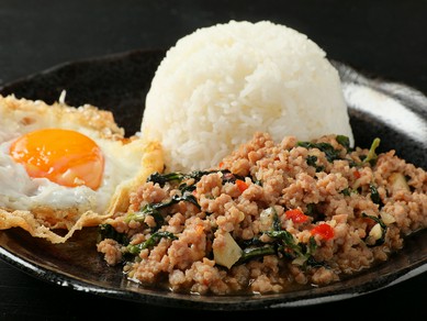 バジルの香り＆選べるお肉『ガパオライス』