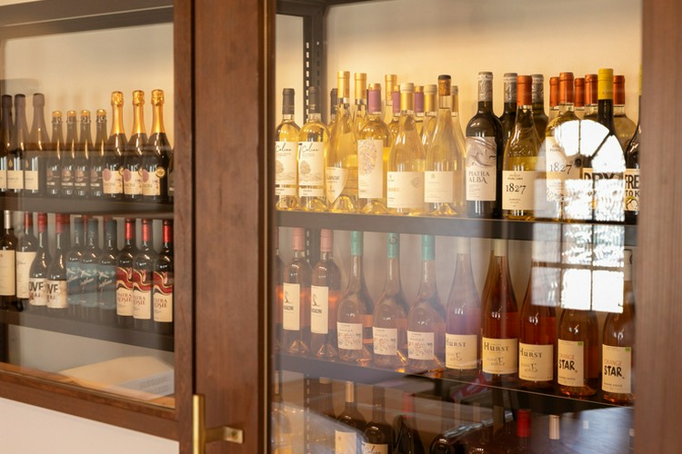 Wine Shop&Cafe Bar HIKARU 京都御所/西陣/ワインバー ネット予約可 