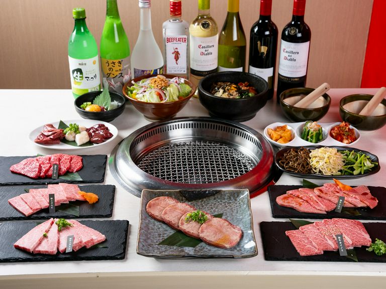 コースで味わうこだわりの肉。事前予約受付中