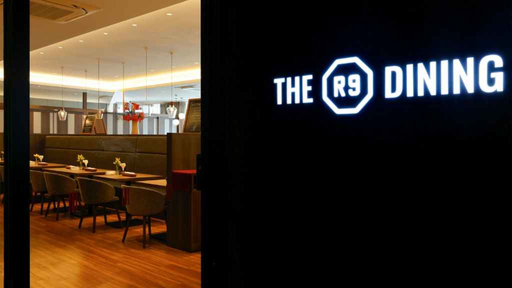 コンセプトは、フレンチをもっと身近に、ワインをもっと気軽に！