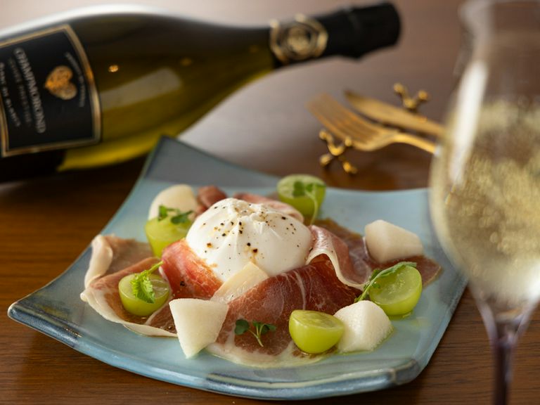 ブラータチーズと生ハム