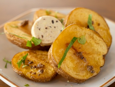 惜しみない一手間が引き立てるおいしさ『輪切ポテトフレンチのフライ　トリュフ風味』