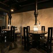 コースは希望に応じて飲み放題も付けることができるので、会話を楽しみながらゆったりとした時間を過ごせます。仲間との集まりや節目の宴にもぴったりの落ち着いた空間です。