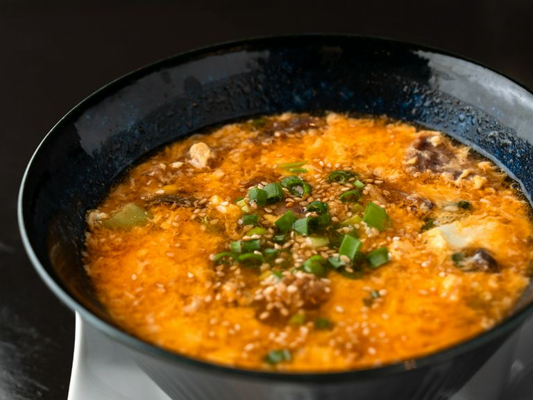 程良いピリ辛さが食欲をそそり、食べ進めるほど味わい広がる『ユッケジャンスープ』