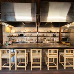 ゆったりとした間合いで一人、焼き上がりを待つ