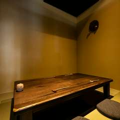 4～6名に対応し、畳が広がる穏やかな和の個室を完備