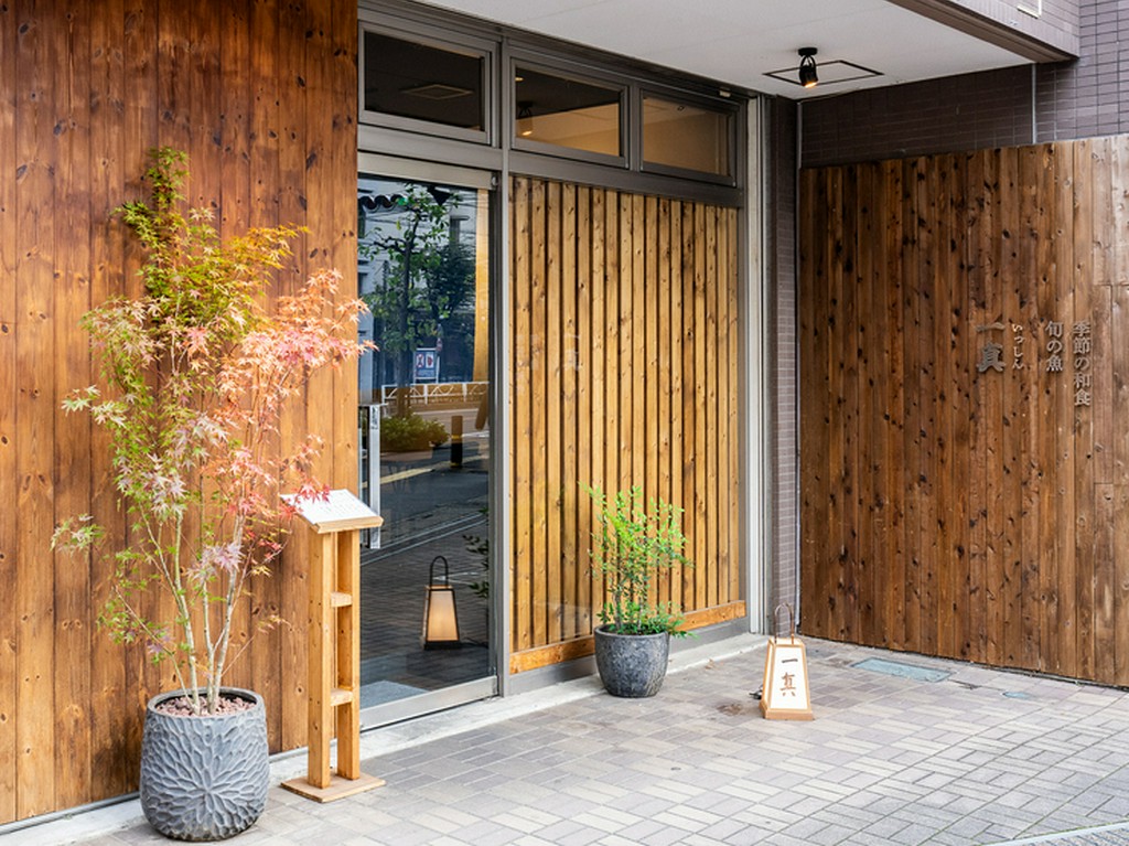 記念日や特別なひとときを、静かに、しっとりと彩る空間