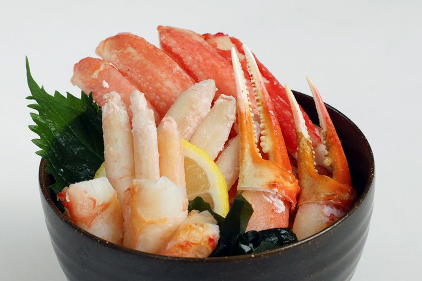 新鮮な蟹の身を豪華にたっぷりと乗せた一品『特上かに丼』