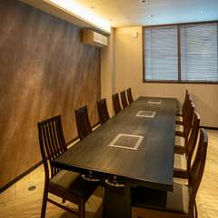 少人数から団体まで活用しやすい柔軟な個室を3階に完備