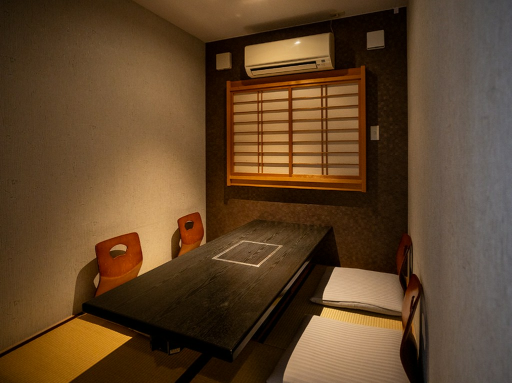 丁寧なもてなしの席にふさわしい雰囲気を生み出す個室