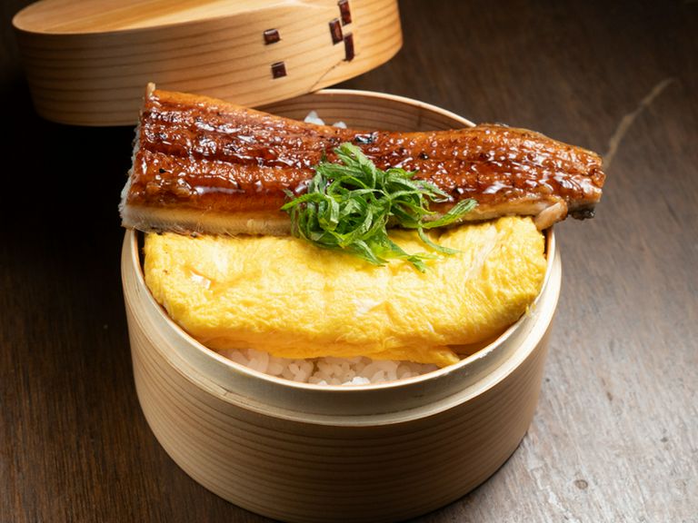 うなぎの香ばしさとだし巻き卵の柔らかさが相性抜群『うな玉めし』