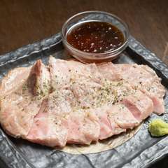 仕入れの手間を惜しまない姿勢が、料理の確かな土台となる