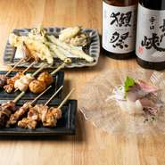 お酒に合う多彩な料理を楽しめるお店。「長州どり」など、食材もこだわりの逸品を各種取り揃えています。酒も山口のオススメ地酒を中心に、個性豊かな料理に合わせてセレクト。多様なゲストの好みに対応可能です。