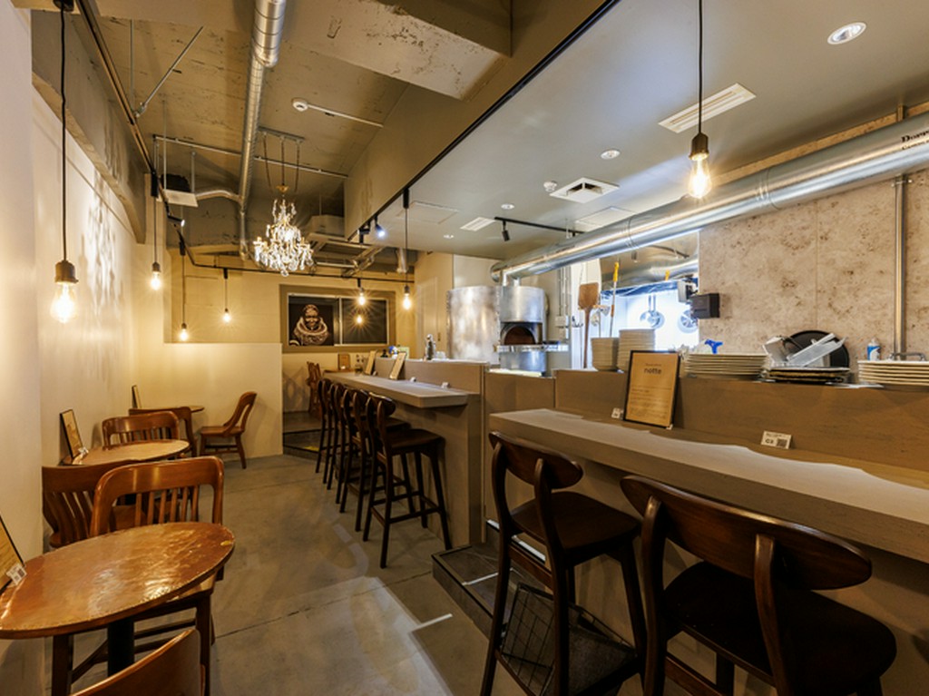 薪香る癒やしの空間が日々の喧騒を忘れさせてくれる