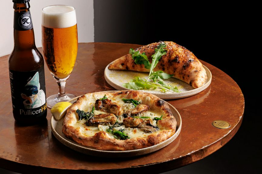 仲間たちと囲む華やかな逸品。女子会利用も最適