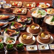 余裕をもって過ごせる3時間飲み放題と、手軽に楽しめる2時間飲み放題を揃えており、宴会のスタイルに合わせやすくなっています。気軽な集まりから人数の多い会合まで、シーンを選ばず利用しやすい雰囲気。