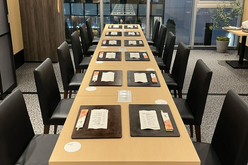 最大16名までの貸切も可能。広々とした和風空間で各種宴会