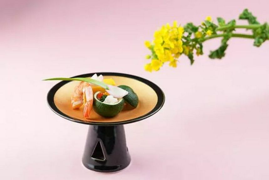 一皿ごとに四季の移ろいを感じる。季節の恵みを味わう夜の会席コース『ディナー会席』