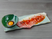 柔らかな口当たりと香ばしさが印象深い『特選和牛サーロインの焼きしゃぶ（一枚肉）』