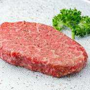 赤身肉として貴重な部位。赤身が多くさっぱりと上品な旨み。