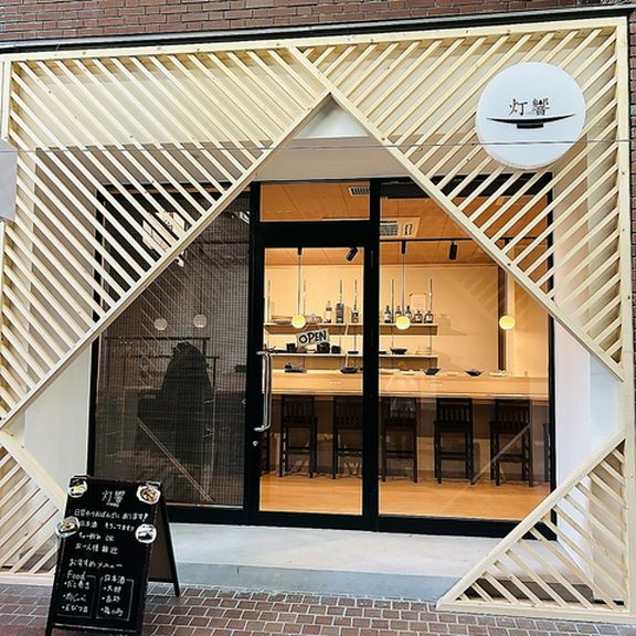 女性にも嬉しいオープンな雰囲気の店内