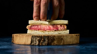 黒毛和牛のヒレカツサンド