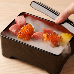 海鮮玉手箱（2人前～ご注文）