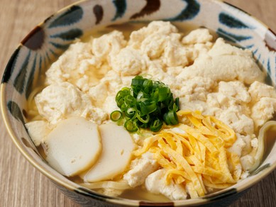 毎日の食事に自然と調和するような優しい味わい『ゆし豆腐そば』