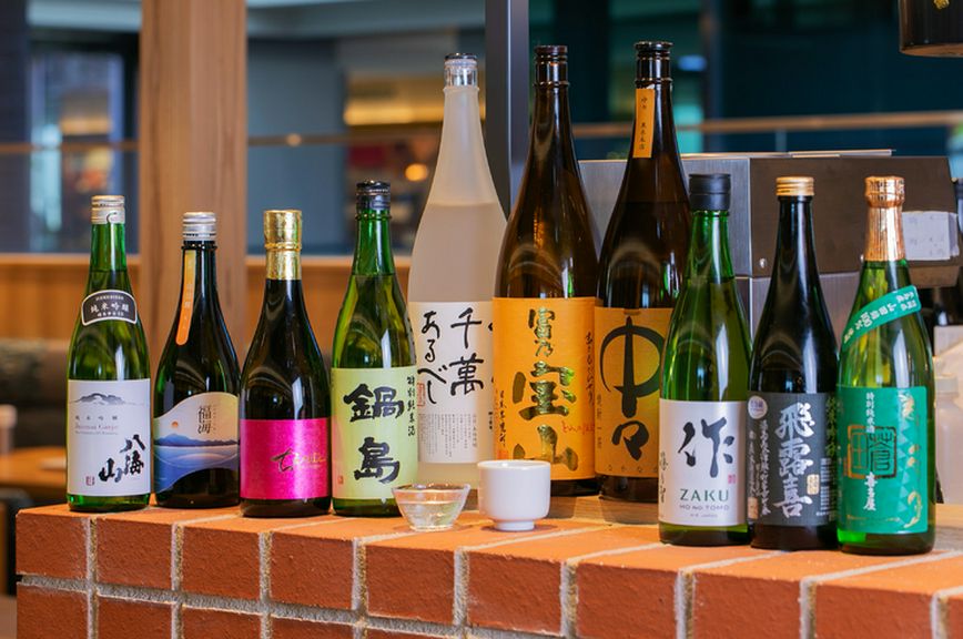 九州の地酒を中心に、全国から選りすぐりの5種が揃う