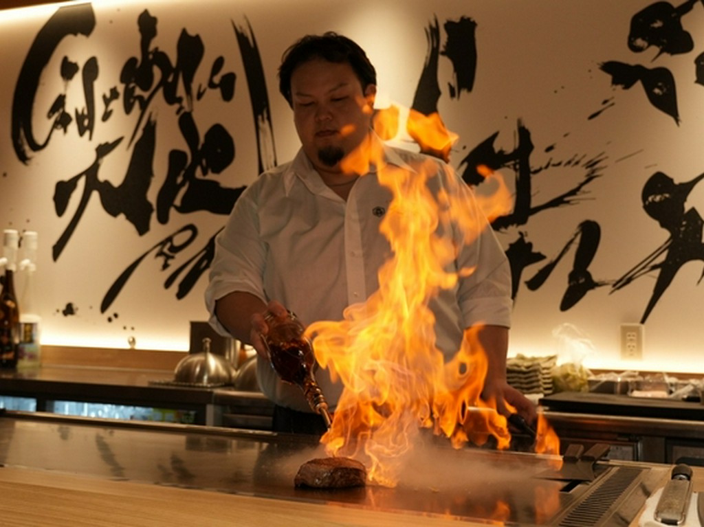 記念日や特別な日に選びたい臨場感ある鉄板料理