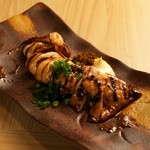 イカの旨みを余すことなく楽しめる『魅惑のバター香る丸ごとイカ焼き』