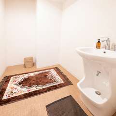 浅草で心安らぐ一時を。祈りの場と清めの施設を完備