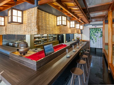 落ち着いた大人の雰囲気で二人の時間を