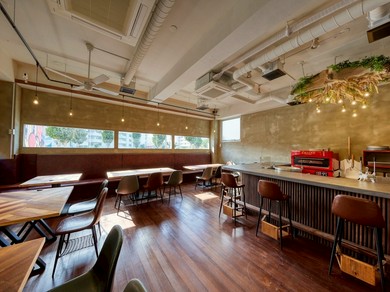 オシャレな空間で、アメリカ＆沖縄のチャンプルースタイルを満喫