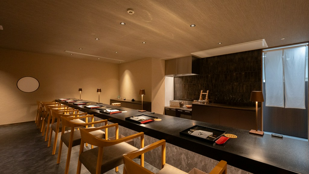 洗練された和モダン空間が誕生し、優しい灯りが和みの時に誘う