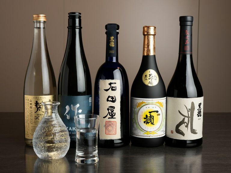 紀州の旨い地酒をはじめ、旬の幸に寄り添う全国の名酒が充実