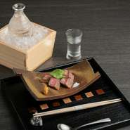 料理・空間・接客のトータルな実力が素晴らしく、大事な接待や食通の人をもてなすシーンに安心して臨めます。和歌山が誇る多種多様な食材が揃い、地酒も豊富なので、県外や海外のゲストを招く場にもオススメ。