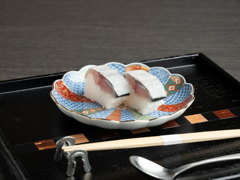 郷土料理を本格和食の逸品に昇華！記憶に焼き付く名作『鯖寿司』