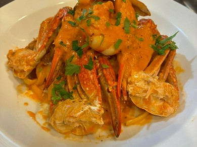 ワタリガニと大海老のトマトクリームパスタ