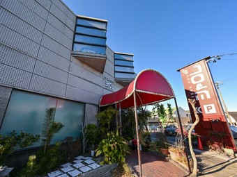 老舗レストランの風格と本物のおいしさを気構えなしで満喫